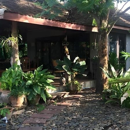Phutawanchomdow Hotel Amphoe Tha Li Bagian luar foto