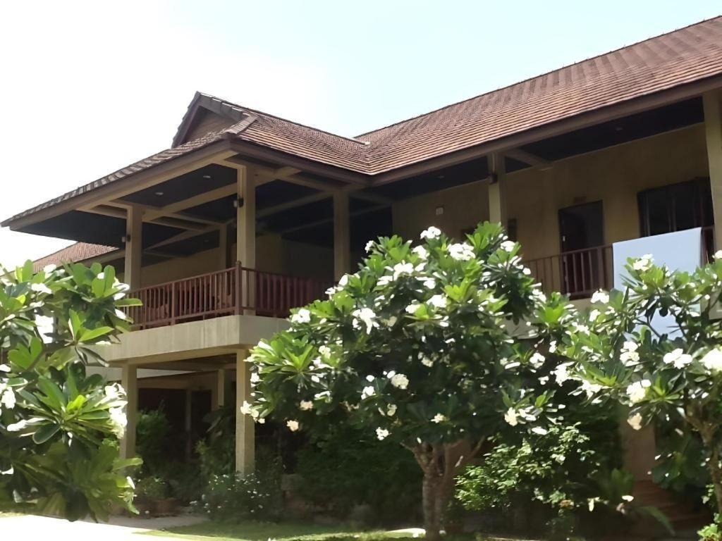 Phutawanchomdow Hotel Amphoe Tha Li Bagian luar foto