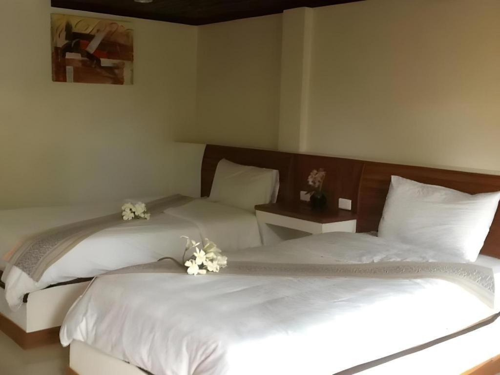 Phutawanchomdow Hotel Amphoe Tha Li Bagian luar foto