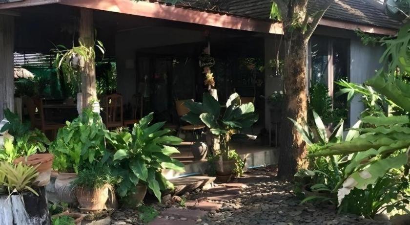 Phutawanchomdow Hotel Amphoe Tha Li Bagian luar foto